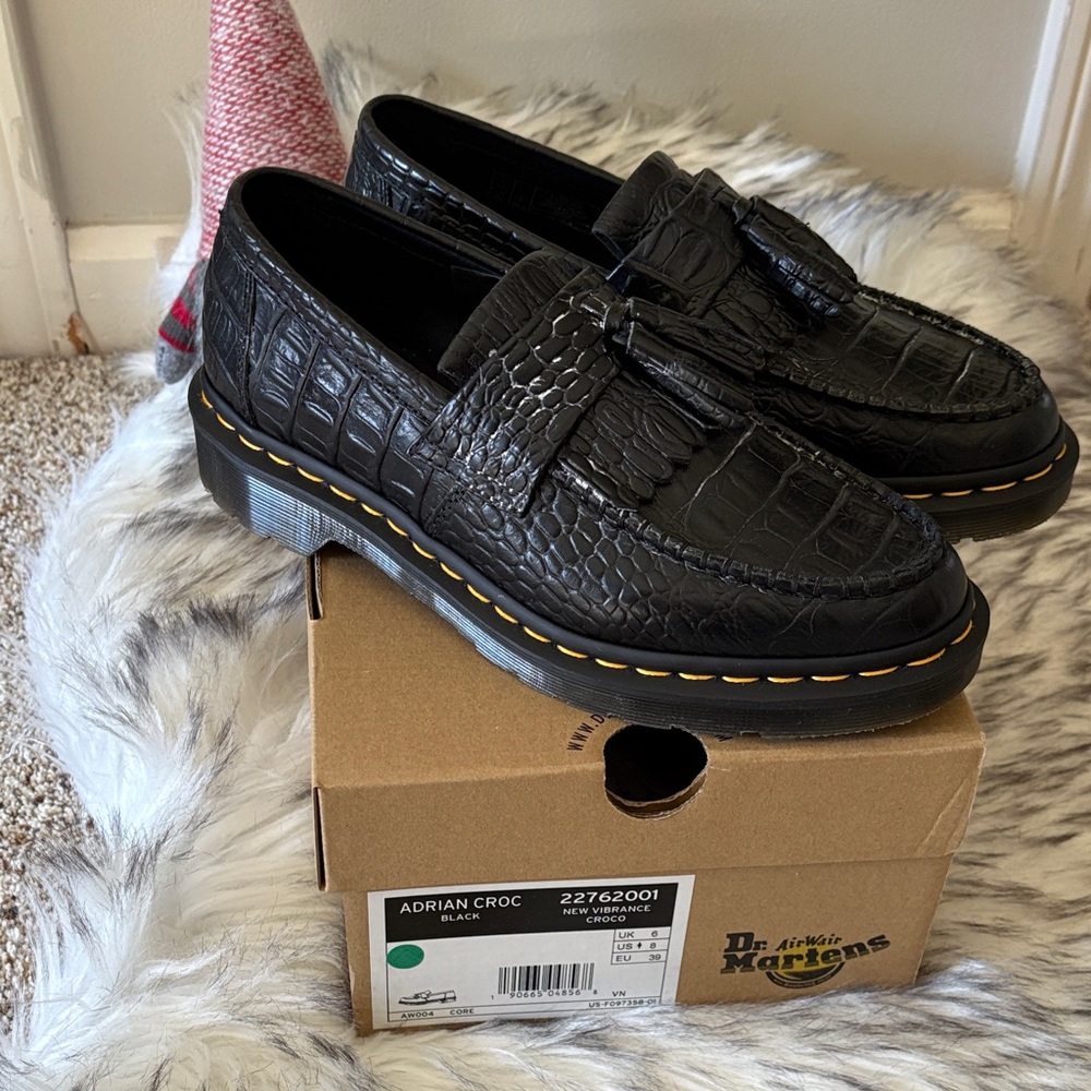 Dr. Martens Black Crocodile Pattern Loafers US8/UK6/EU39